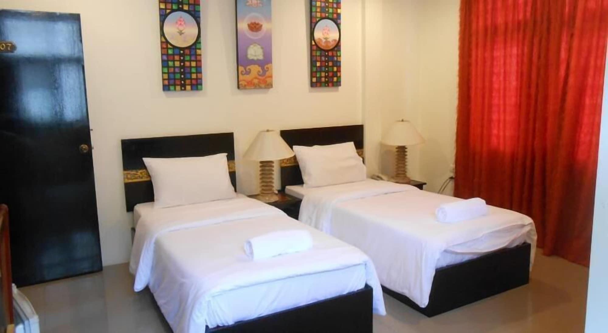 The Bang Khun Phrom Suites Bangkok Exterior photo